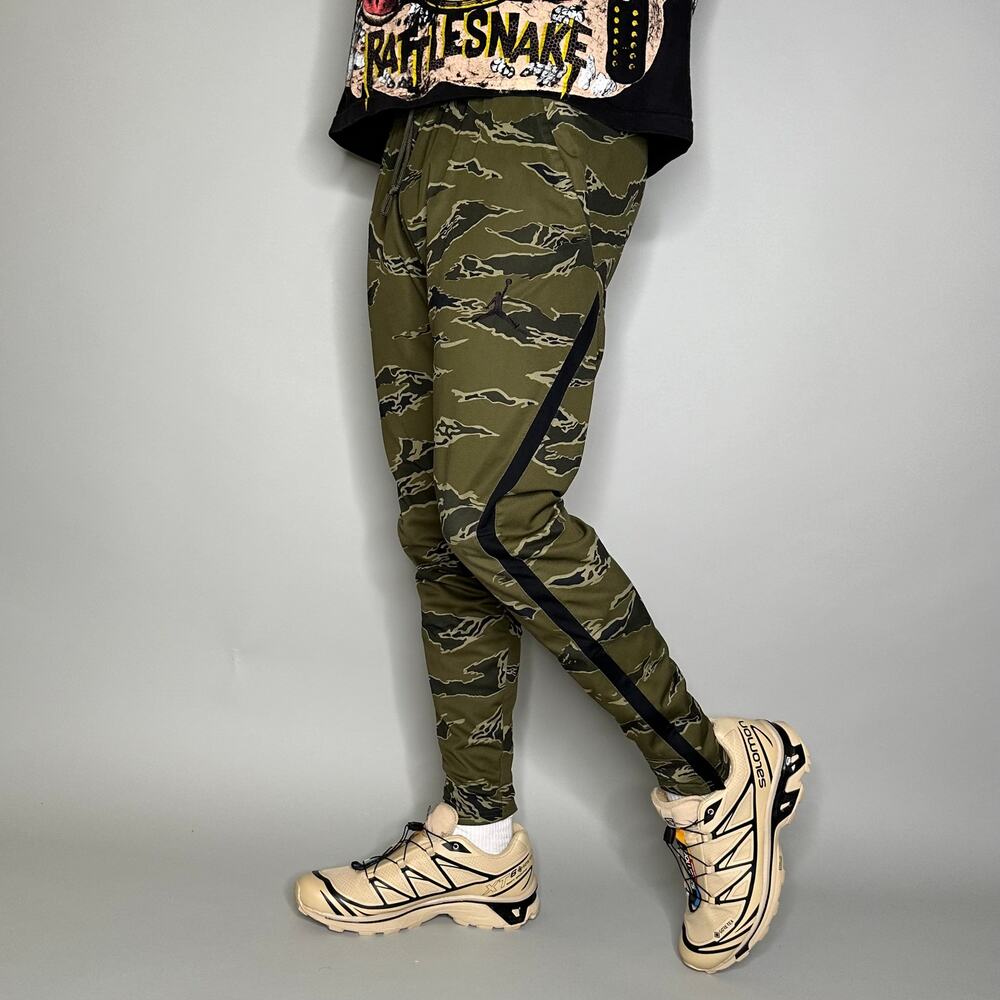 Vintage Y2K Jordan Sweatpants Mens M Tiger Stripe Camo Black Jumpman Joggers